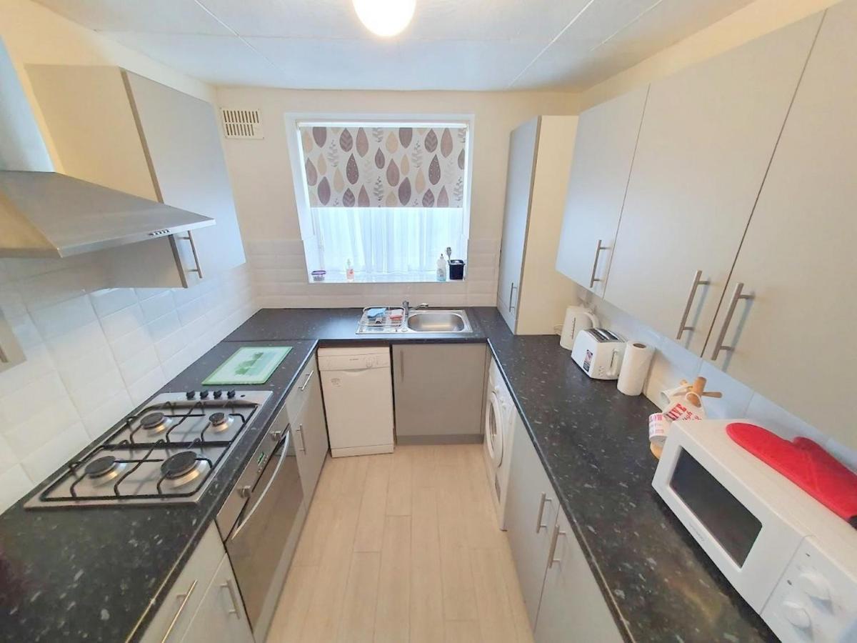 Wentworth Apartment With 2 Bedrooms, Superfast Wi-Fi And Parking Sittingbourne Eksteriør bilde