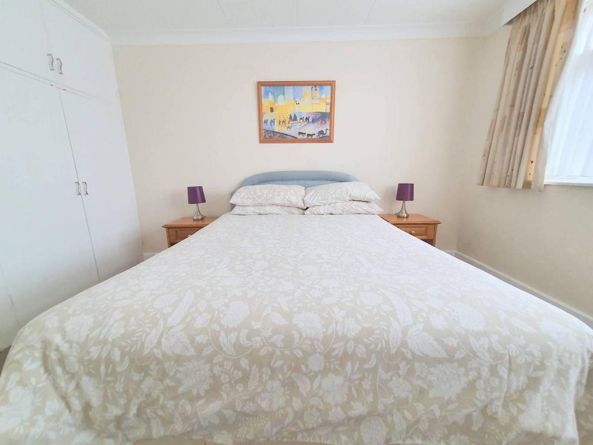 Wentworth Apartment With 2 Bedrooms, Superfast Wi-Fi And Parking Sittingbourne Eksteriør bilde